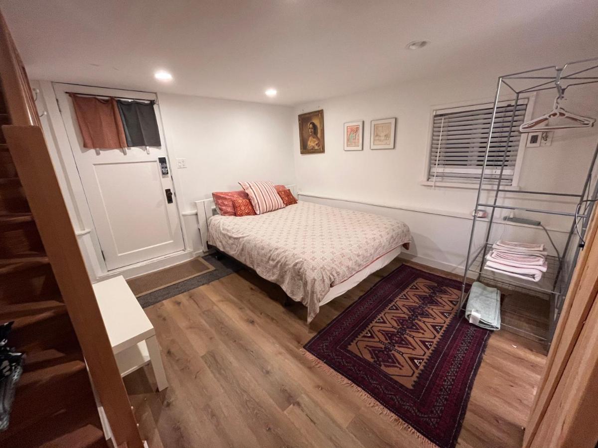 Neat, Compact, Private Room In A Lovely Vancouver Neighbourhood Exterior photo